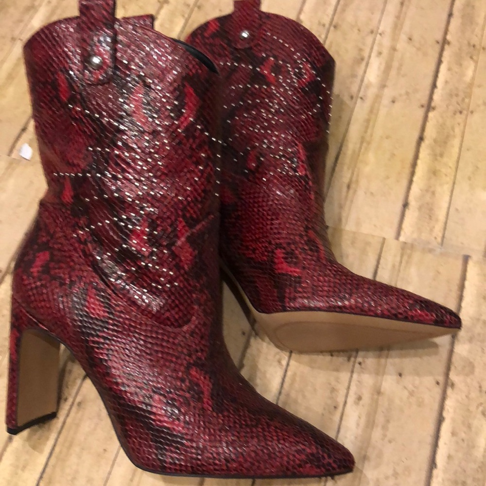 Jessica Simpson NWTs red snake boots